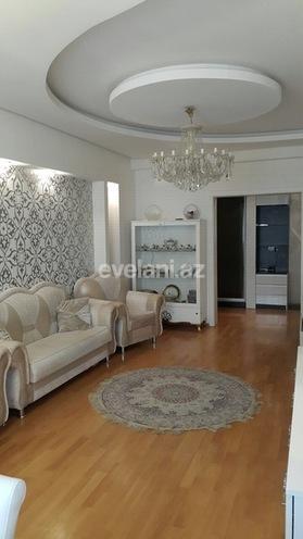 Satılır, yeni tikili, 2 otaqlı, 90 m², İnşaatçılar m.