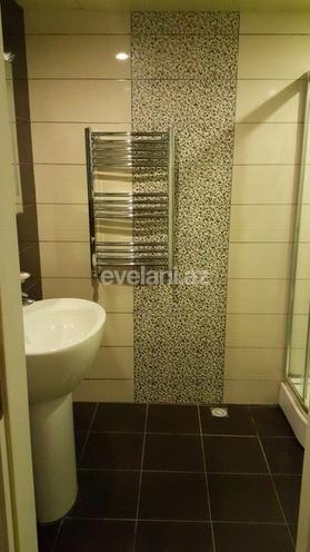 Satılır, yeni tikili, 2 otaqlı, 90 m², İnşaatçılar m.