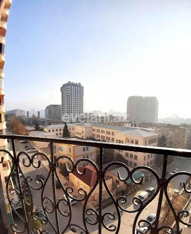 Продаётся, новостройка, 4-комнаты, 230 m², 28 мая m.