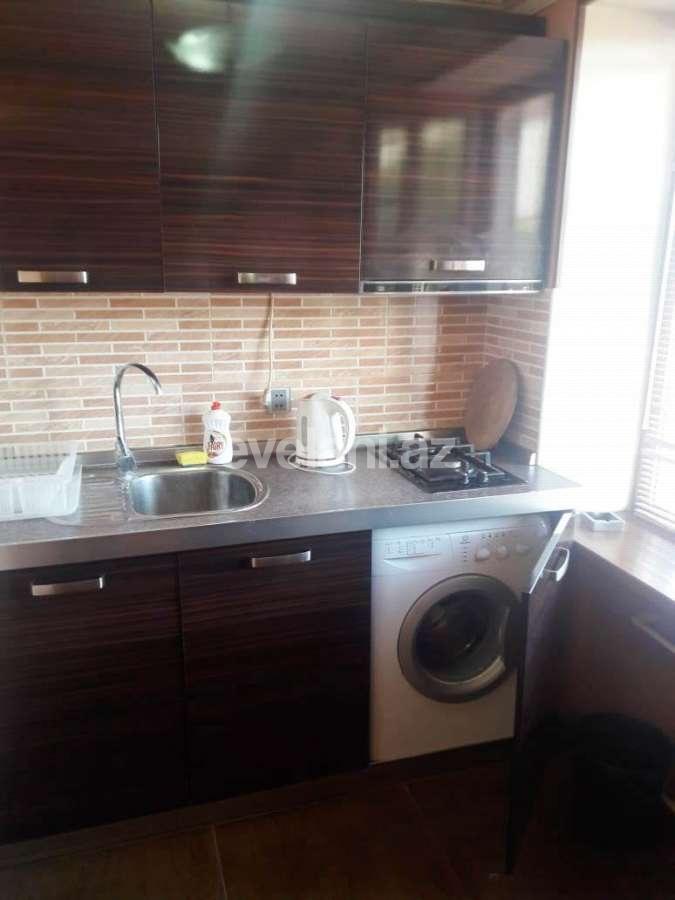 Продаётся, вторичка, 1-комнаты, 32 m², Элмляр Академиясы m.