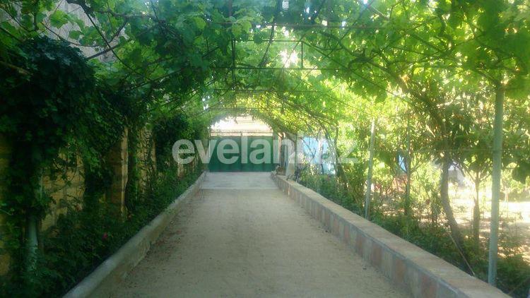 Satılır, həyət evi / bağ, 3 otaqlı, 150 m², Azadlıq prospekti m.