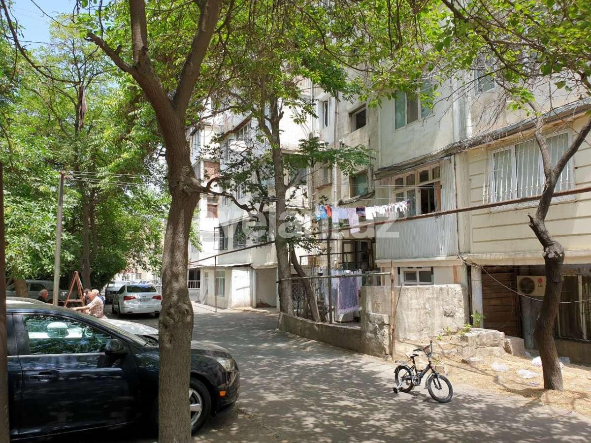 Продаётся, вторичка, 2-комнаты, 60 m², Иншаатчылар m.