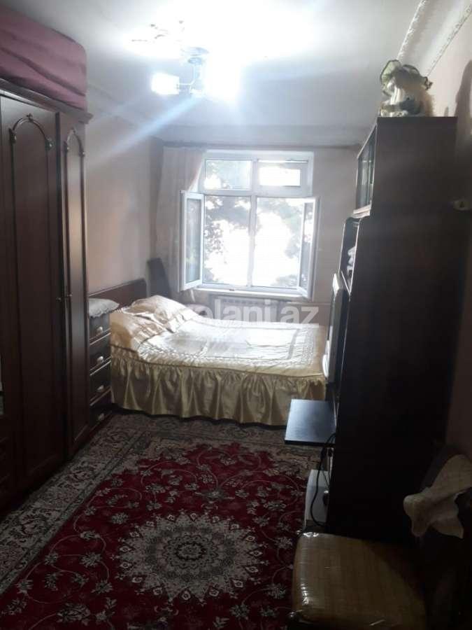 Satılır, köhnə tikili, 3 otaqlı, 70 m², Elmlər Akademiyası m.
