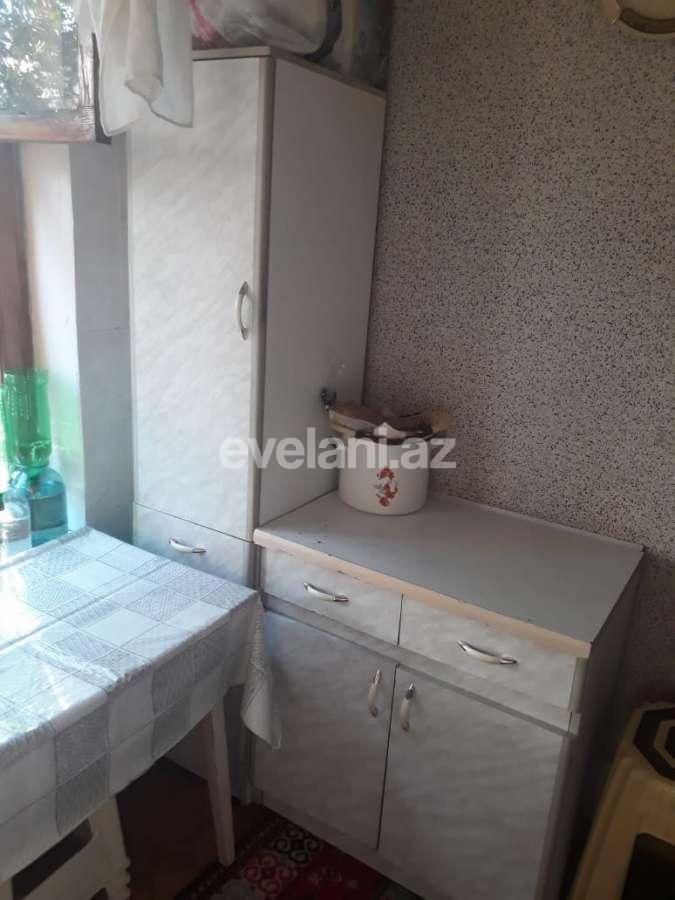 Satılır, köhnə tikili, 3 otaqlı, 70 m², Elmlər Akademiyası m.