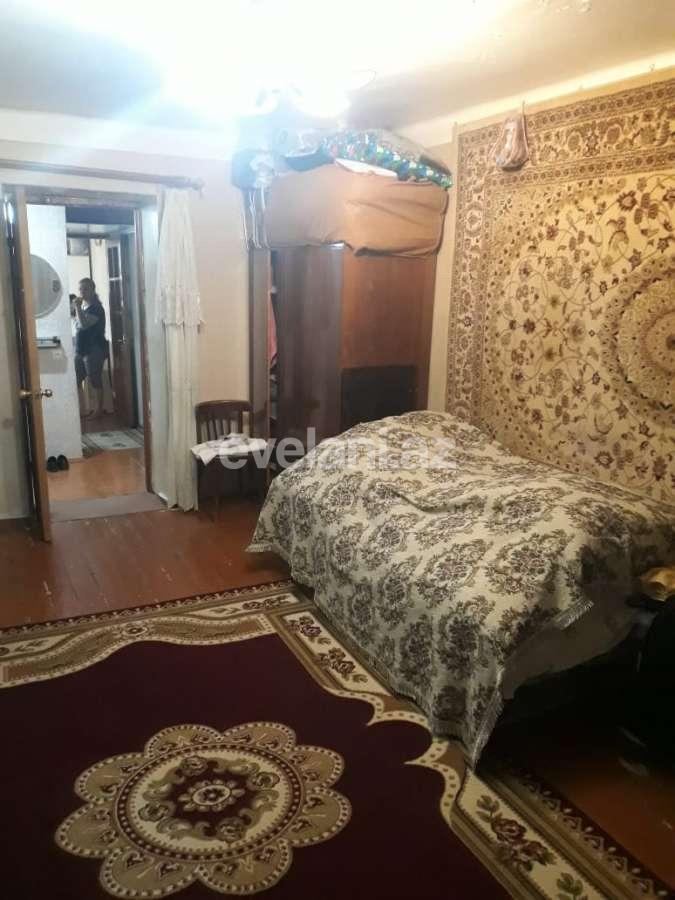 Satılır, köhnə tikili, 3 otaqlı, 70 m², Elmlər Akademiyası m.