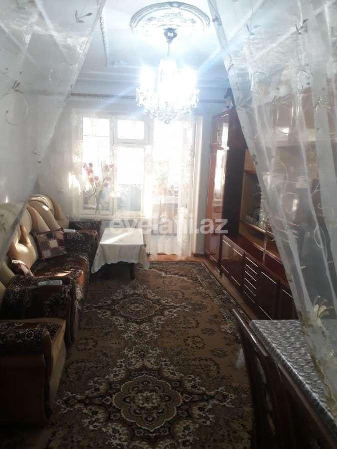 Satılır, köhnə tikili, 3 otaqlı, 70 m², Elmlər Akademiyası m.