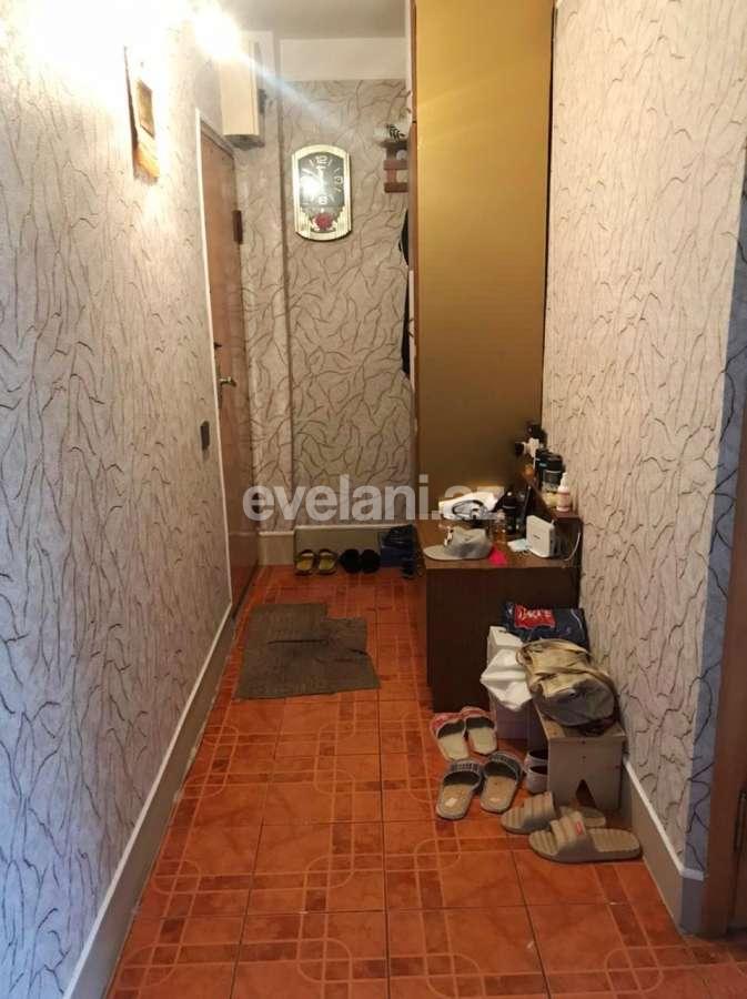 Sale, old building, 2 room, 70 m², Khalglar Doslugu m.