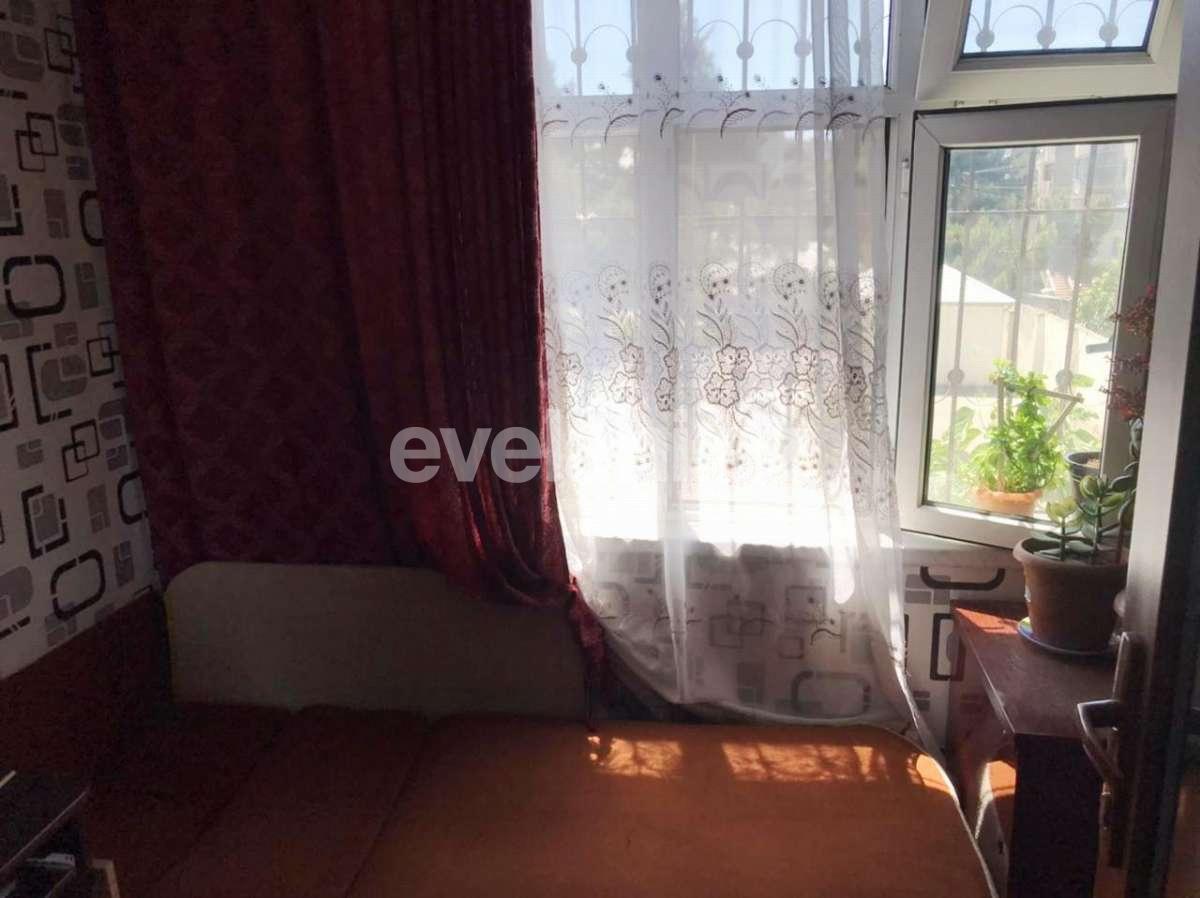 Sale, old building, 2 room, 70 m², Khalglar Doslugu m.