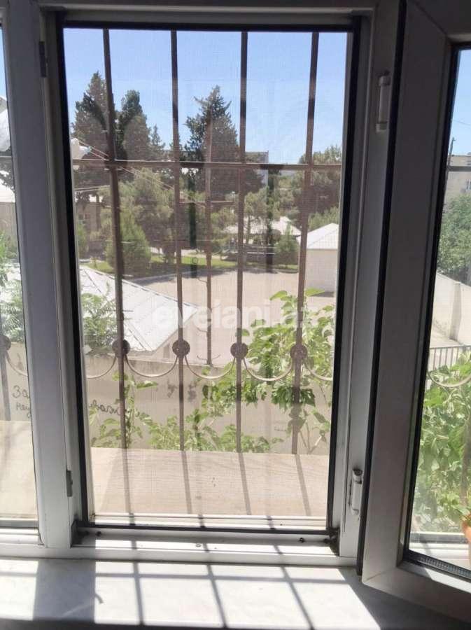 Sale, old building, 2 room, 70 m², Khalglar Doslugu m.