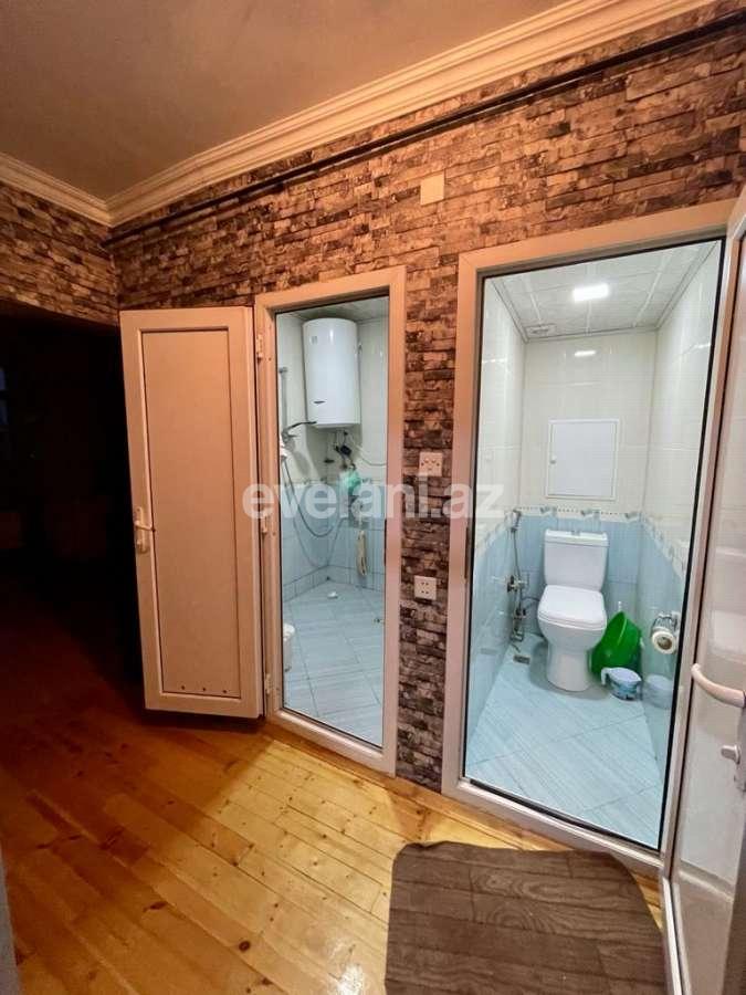 Satılır, köhnə tikili, 3 otaqlı, 80 m², Xalqlar Dostluğu m.