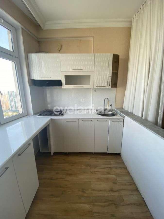 Satılır, yeni tikili, 2 otaqlı, 60 m², İnşaatçılar m.