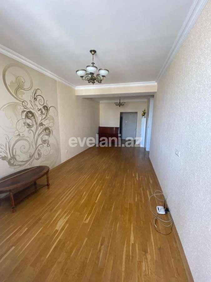Satılır, yeni tikili, 2 otaqlı, 60 m², İnşaatçılar m.