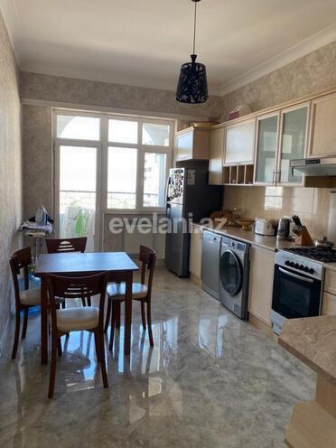 Satılır, yeni tikili, 4 otaqlı, 216 m², Azadlıq prospekti m.