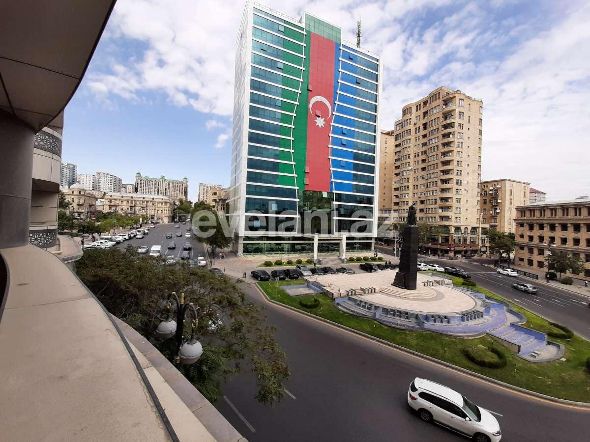 Satılır, yeni tikili, 4 otaqlı, 200 m², Nizami m.