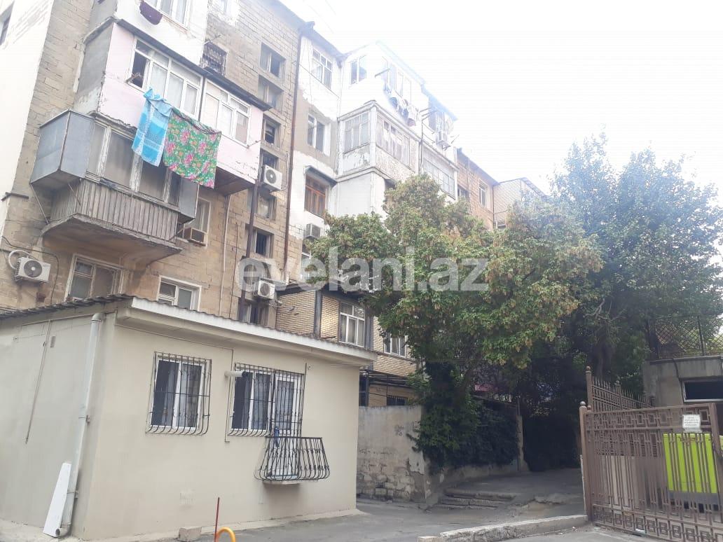 Продаётся, вторичка, 2-комнаты, 33 m², Элмляр Академиясы m.