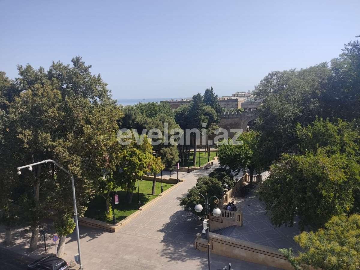 Satılır, köhnə tikili, 3 otaqlı, 70 m², İçəri Şəhər m.