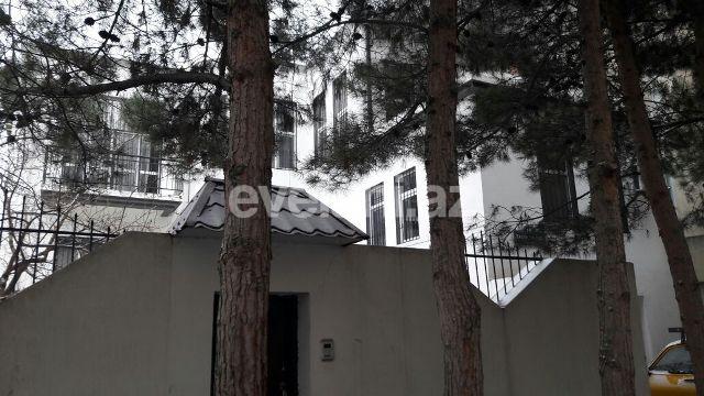Satılır, villa, 5 otaqlı, 250 m², Elmlər Akademiyası m.