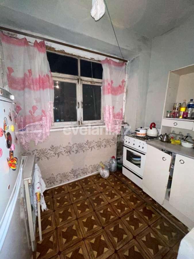 Satılır, köhnə tikili, 3 otaqlı, 80 m², Xalqlar Dostluğu m.