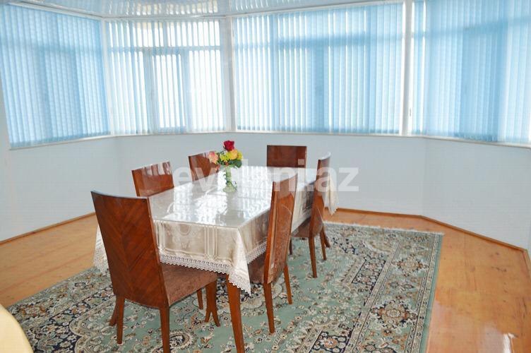 Сдаётся, вилла, 8-комнаты, 300 m², Шихов p.