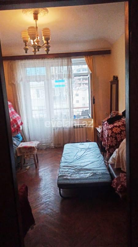 Sale, old building, 2 room, 58 m², Nasimi r.