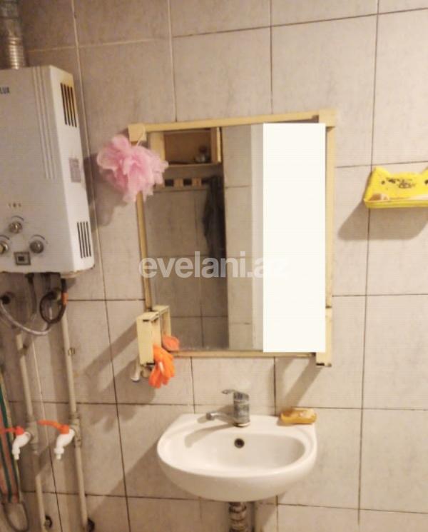 Sale, old building, 2 room, 58 m², Nasimi r.