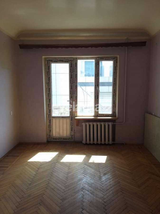 Satılır, köhnə tikili, 3 otaqlı, 72 m², Nəriman Nərimanov m.