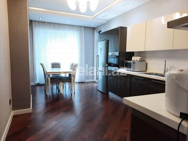 Satılır, yeni tikili, 3 otaqlı, 192 m², Şah İsmayıl Xətai m.