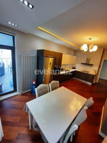 Satılır, yeni tikili, 3 otaqlı, 192 m², Şah İsmayıl Xətai m.