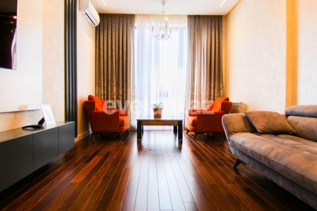 Satılır, yeni tikili, 3 otaqlı, 130.2 m², 28 may m.