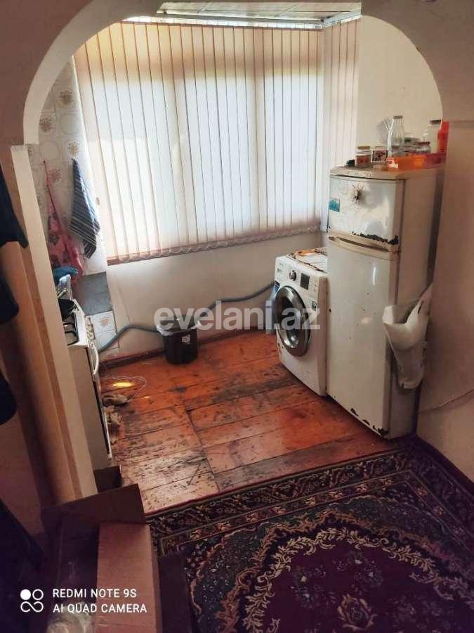 Sale, old building, 2 room, 60 m², Khalglar Doslugu m.