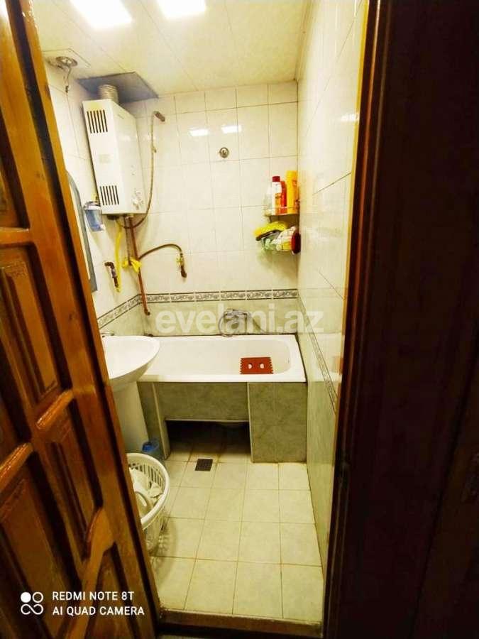 Sale, old building, 2 room, 60 m², Khalglar Doslugu m.