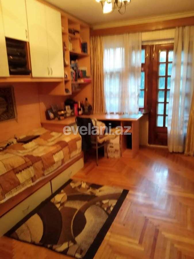 Satılır, köhnə tikili, 3 otaqlı, 90 m², Elmlər Akademiyası m.