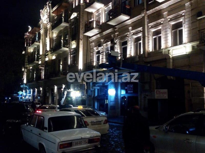 Satılır, köhnə tikili, 3 otaqlı, 125 m², Sahil m.