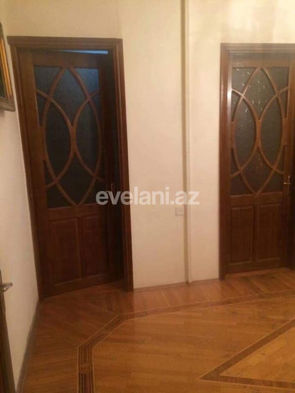 Satılır, köhnə tikili, 3 otaqlı, 125 m², Sahil m.