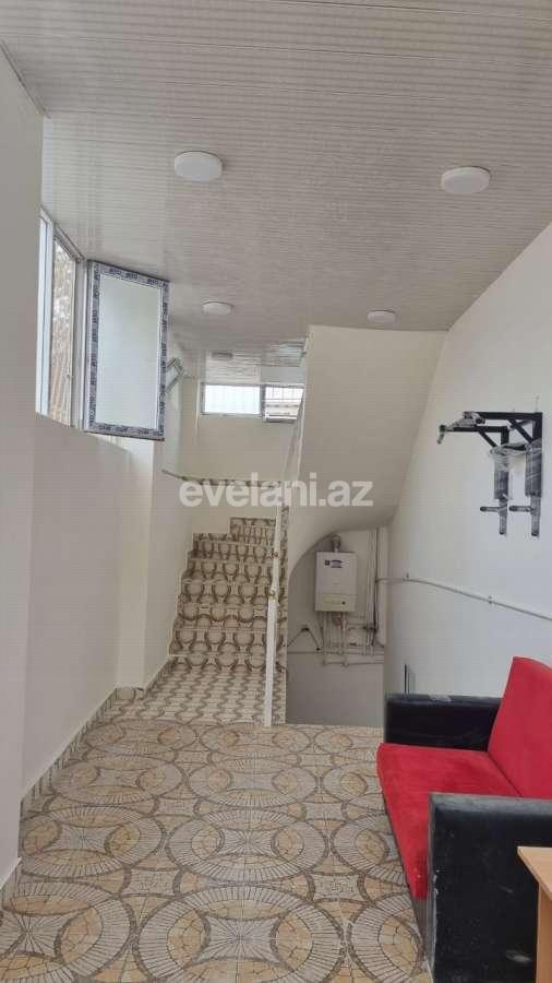Satılır, həyət evi / bağ, 4 otaqlı, 130 m², İnşaatçılar m.