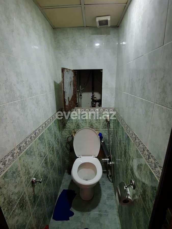 Satılır, köhnə tikili, 3 otaqlı, 75 m², Azadlıq prospekti m.