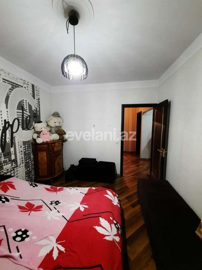 Satılır, köhnə tikili, 3 otaqlı, 75 m², Azadlıq prospekti m.