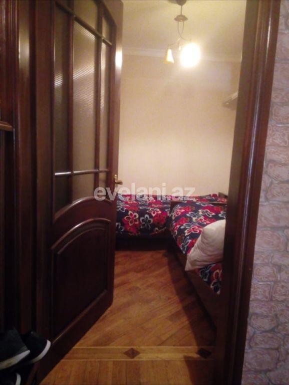 Satılır, köhnə tikili, 3 otaqlı, 71 m², Gənclik m.