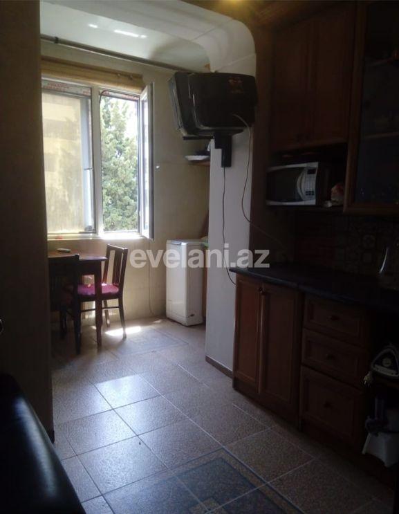 Satılır, köhnə tikili, 3 otaqlı, 71 m², Gənclik m.