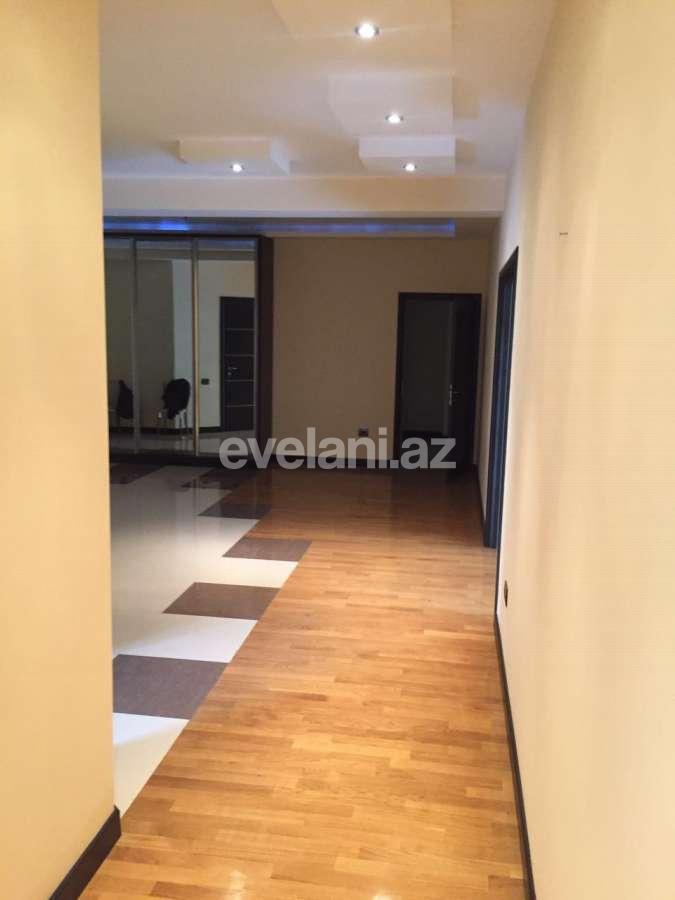 Satılır, yeni tikili, 5 otaqlı, 240 m², 28 may m.