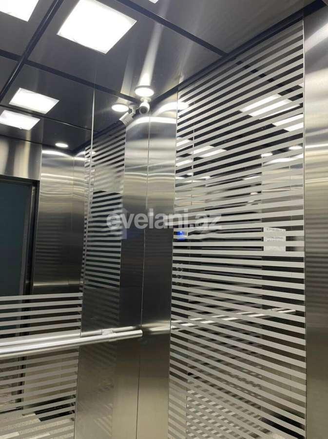 Satılır, yeni tikili, 3 otaqlı, 110 m², İnşaatçılar m.