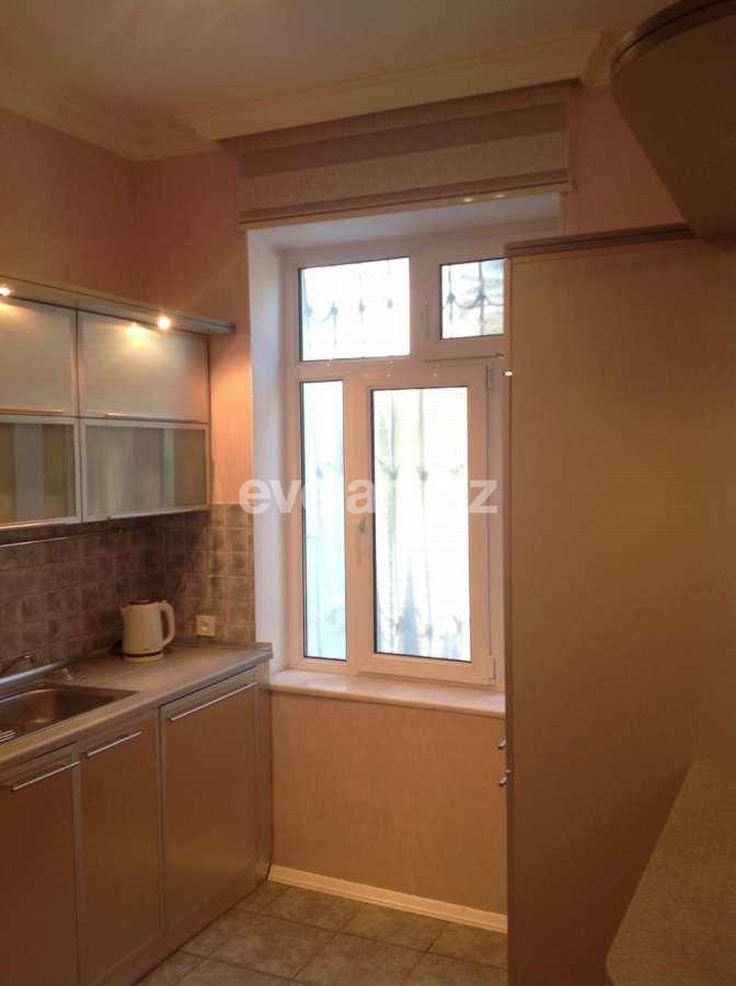 Satılır, köhnə tikili, 3 otaqlı, 75 m², Nəsimi r.