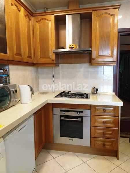 Satılır, köhnə tikili, 3 otaqlı, 80 m², Bakıxanov q.