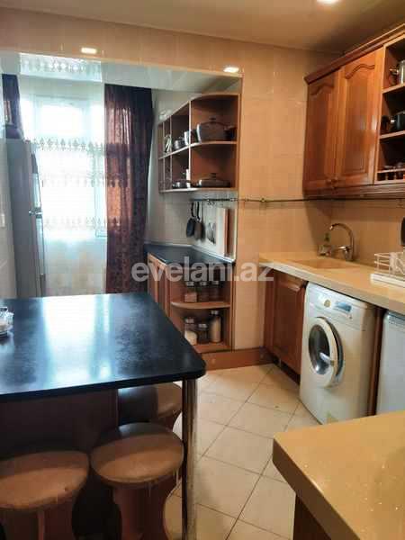 Satılır, köhnə tikili, 3 otaqlı, 80 m², Bakıxanov q.