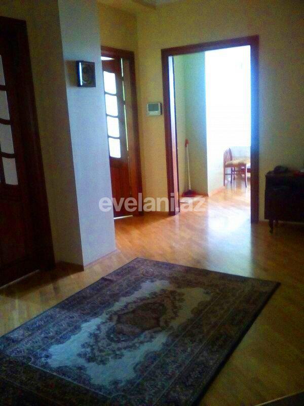 Satılır, köhnə tikili, 3 otaqlı, 174 m², Gənclik m.