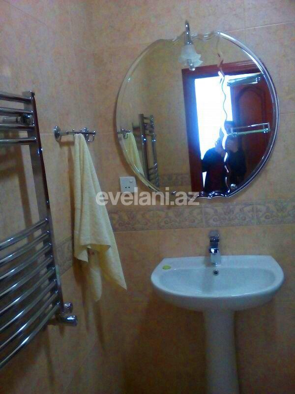 Satılır, köhnə tikili, 3 otaqlı, 174 m², Gənclik m.