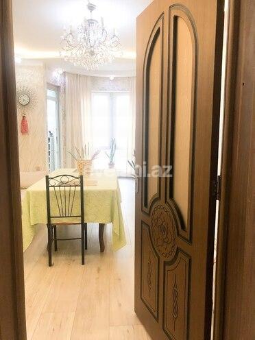 Satılır, yeni tikili, 3 otaqlı, 105 m², 8 Noyabr m.