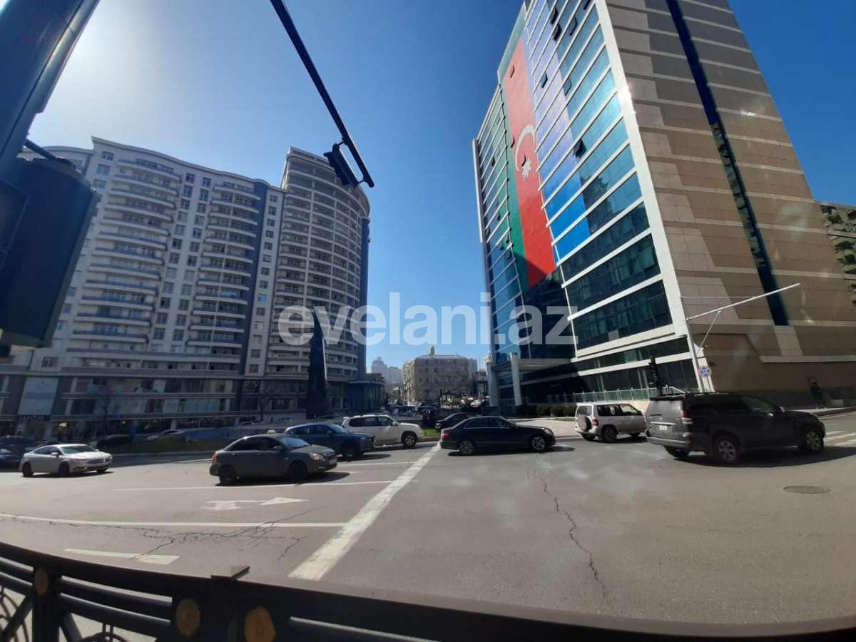 Продаётся, новостройка, 3-комнаты, 150 m², Низами m.