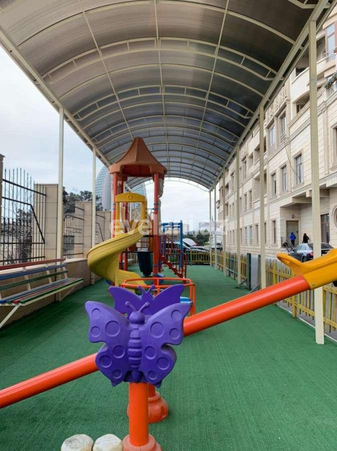 Satılır, yeni tikili, 4 otaqlı, 211 m², Şah İsmayıl Xətai m.