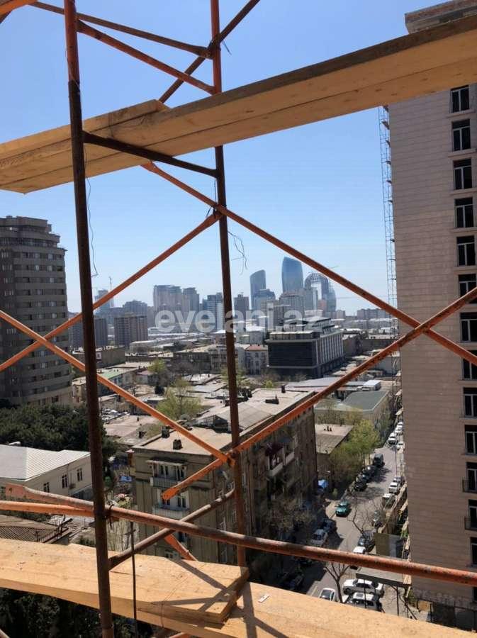 Satılır, yeni tikili, 4 otaqlı, 148 m², 28 may m.